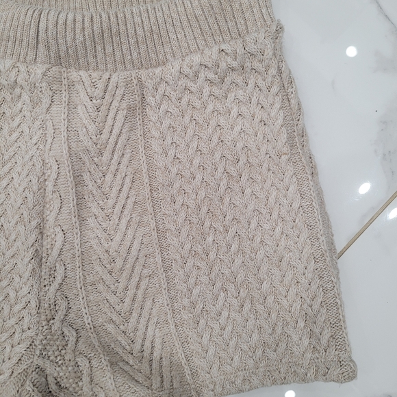 Cable Knit Zara Shorts - Picture 14 of 14